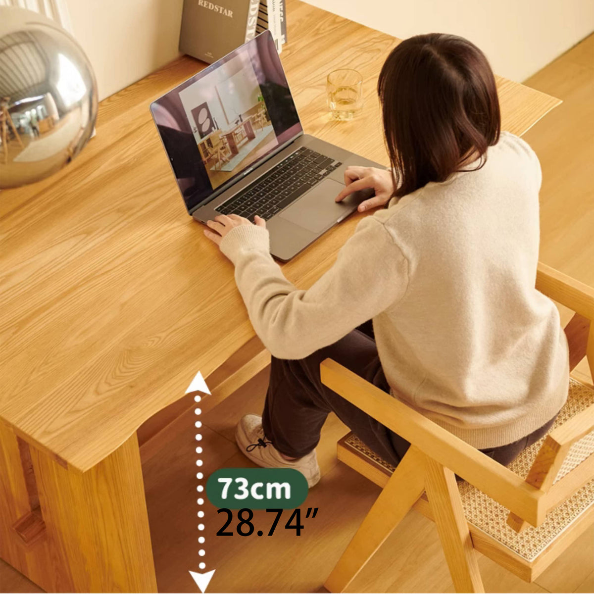 アッシュ材 PUレザー ラタン使用の高級チェア - エレガントで快適なデザイン hjhms-1045