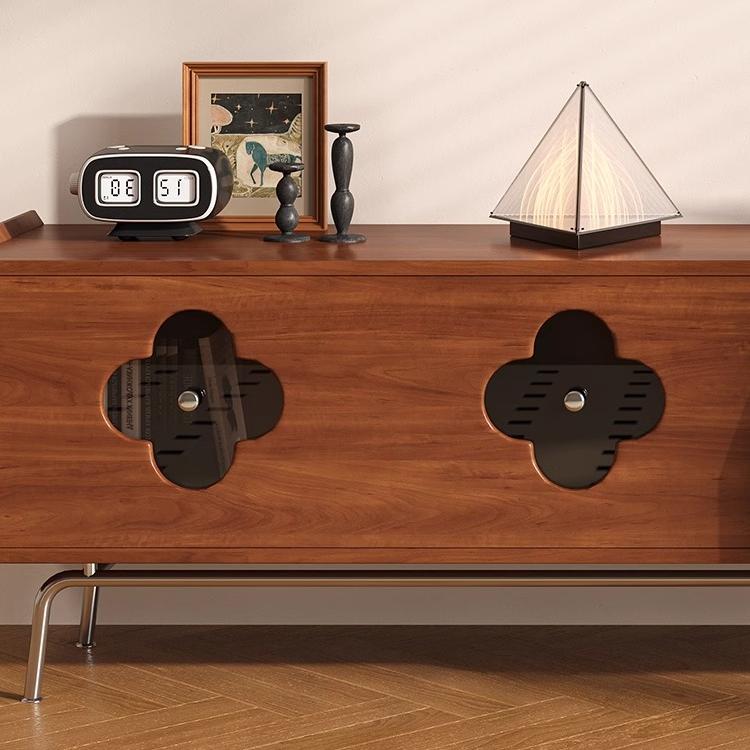 無垢材フレンチリビングテレビキャビネット収納付き梅花透かし金属脚 hlwy-3685