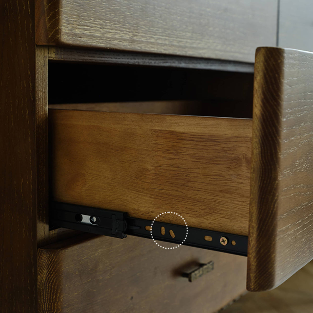 レッドオーク製キャビネット 高品質収納家具 シンプルモダンデザイン Hersa-1637