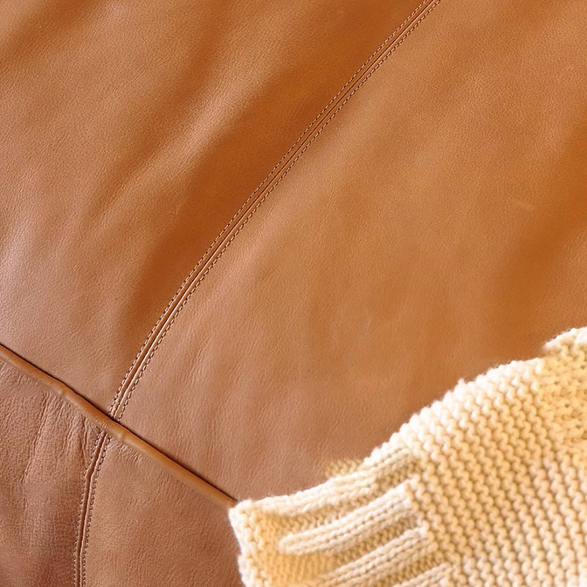 「高級無垢材パイン使用!快適ダウン&シリコンフィルクッション、合成皮革&本革ソファー」 Hersa-1647