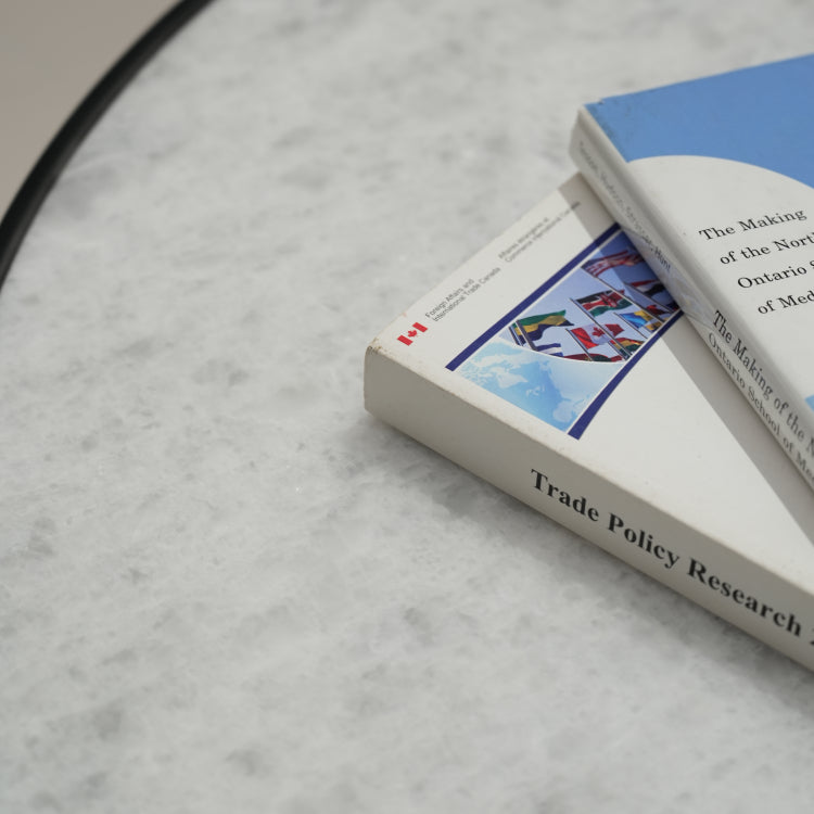 デザイナーズ 大理石ローテーブル モダンラグジュアリー ホワイトストーン×ブラックベース 円形センターテーブル90cm 40cm jrjj-8508