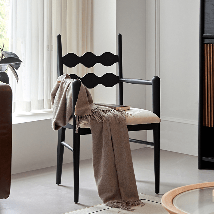 エレガントなレッドオークチェア スエードクッション付きデザインチェア hggw-4196