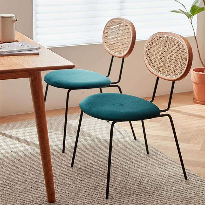 チェリー材とラタン使用の高級ベルベットチェア2脚 fcp-1285