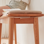 「おしゃれなデザイン!チェリー材と綿麻製の高品質スツール」 fcp-1286