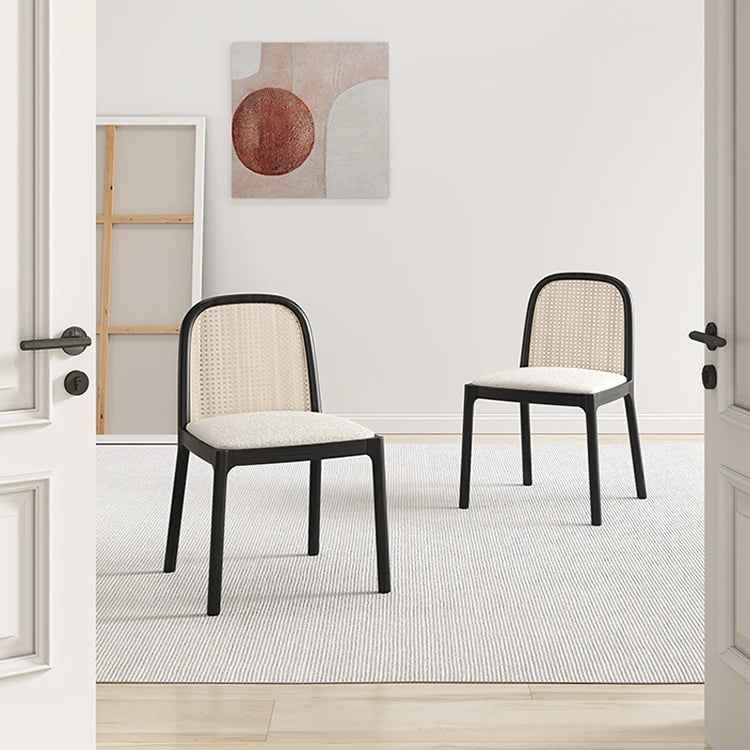 アッシュ材とラタンのスタイリッシュなチェア - モダンインテリアにぴったりのユニークデザイン fhmj-5047