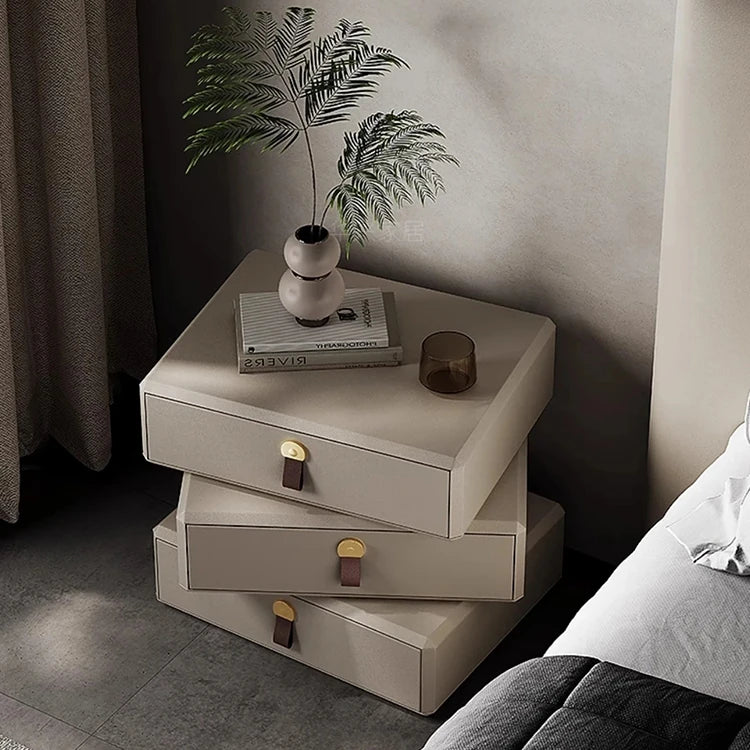 モダンデザインナイトテーブル | 多層板製 PUレザー仕上げ | スタイリッシュな収納解決策 fhx-4579