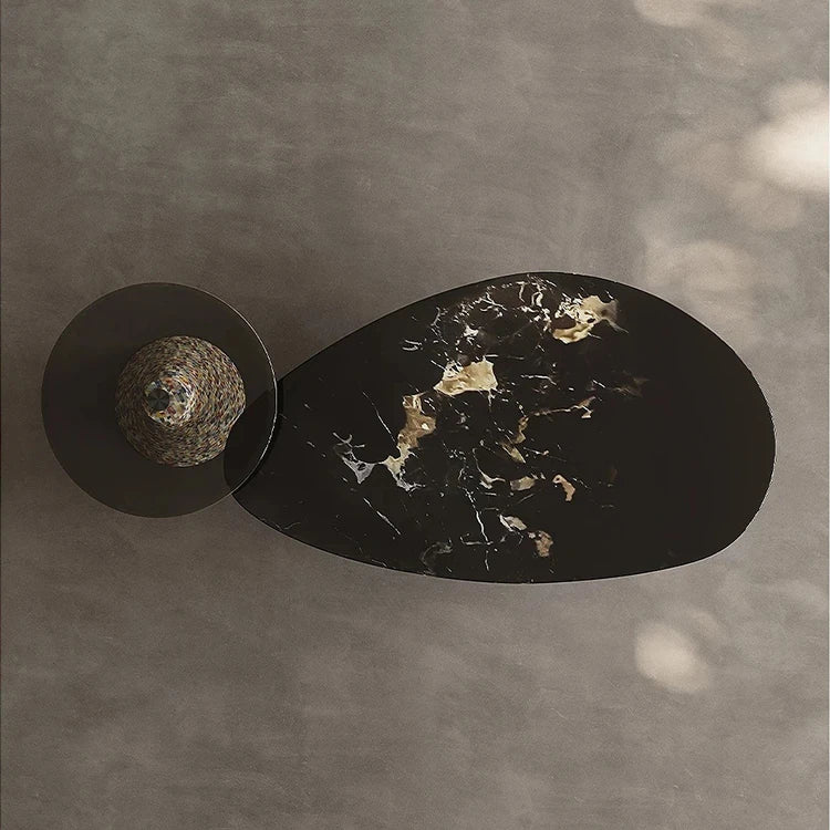 オシャレな石製センターテーブル 強化ガラス天板 モダンリビング用 効果的な収納機能付き fjd-4706