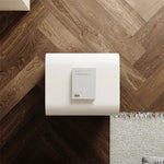 スタイリッシュなパイン製ナイトテーブル - モダンデザインでお部屋を彩る収納付きテーブル fjd-4728