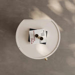 パイン材とアクリル使用のスタイリッシュナイトテーブル - モダンなデザインでインテリアを引き立てるおしゃれ家具 fjd-4735