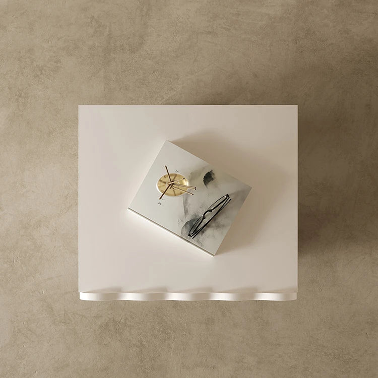 パイン材使用 おしゃれなナイトテーブル 収納付き デザイン家具 ホワイト×ブラック fjd-4736