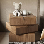 スタイリッシュなウッドナイトテーブル - 抽象的デザインと収納力抜群のサイドテーブル fjd-4738