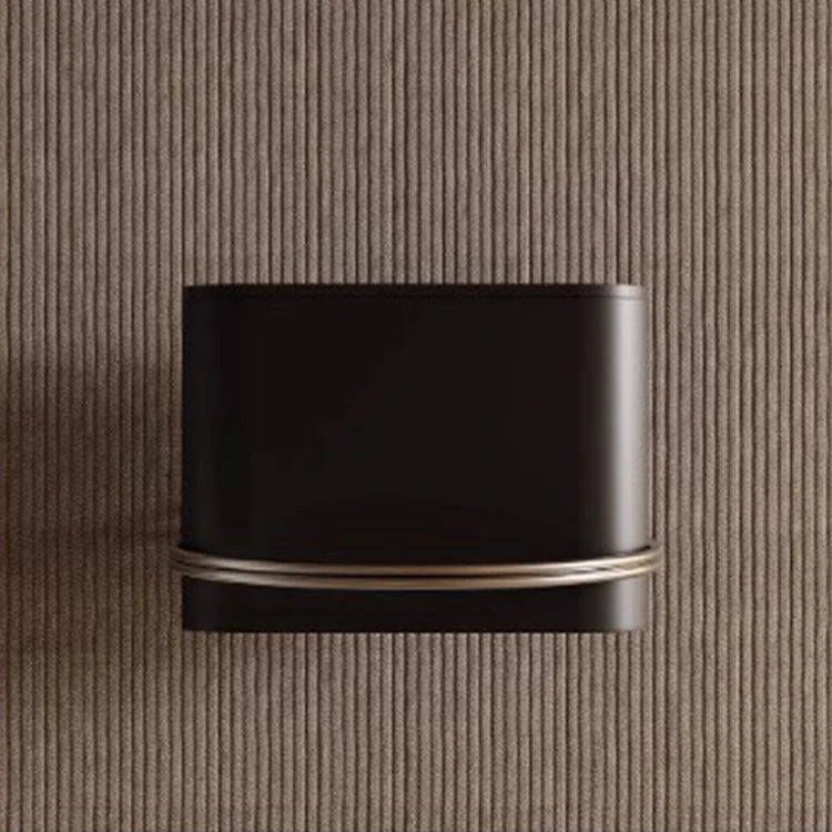 スタイリッシュなステンレス製キャビネット - モダンなパインデザインでおしゃれな収納空間を実現! fjd-4743