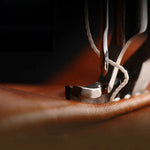 ラグジュアリーPUレザー&ステンレスソファーでモダンな空間を演出 fjnw-4532