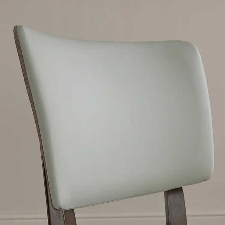 PUレザーと無垢材の北欧風チェア - スタイリッシュなダイニングに最適! fjx-2653