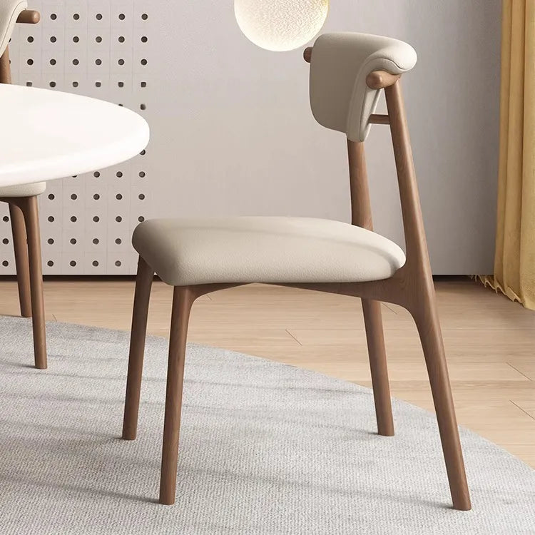 スタイリッシュなオークPUレザーチェア|モダンデザインの快適な座り心地 fjx-2666