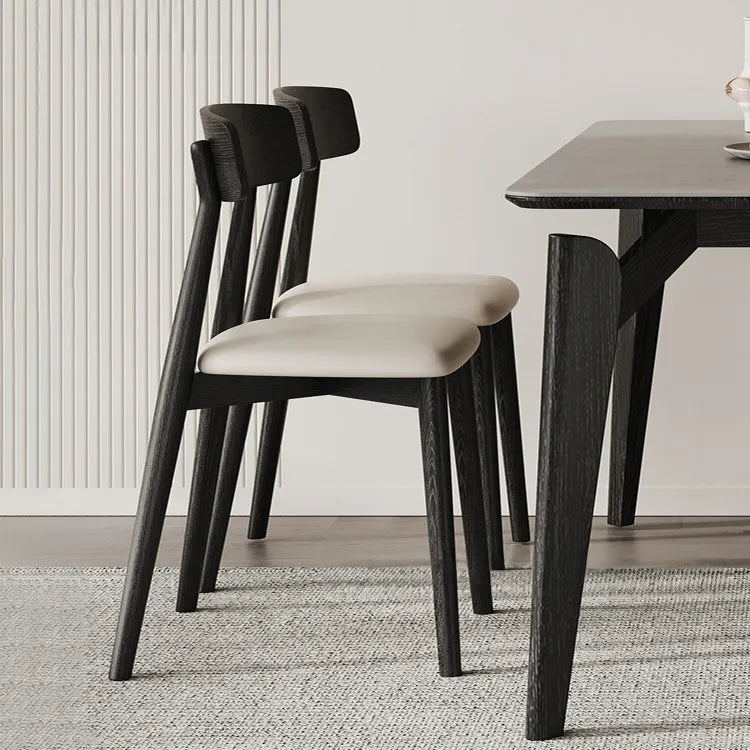 シンプルモダンなオーク&PUレザーチェア - インテリアに洗練されたアクセントをプラス fjx-2676