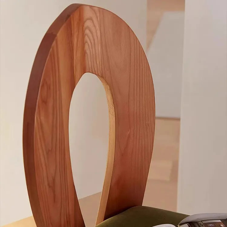 アッシュ材使用のデザインチェア|優雅で特別な座り心地をあなたに fjx-2690