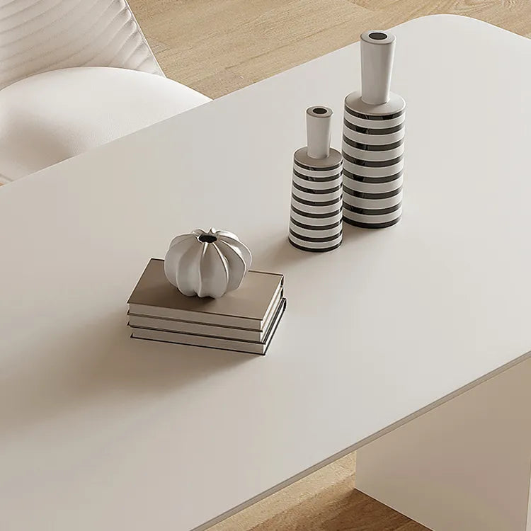 スタイリッシュなセラミック&ステンレス製モダンテーブル - デザイン性と耐久性を両立! fjx-2695