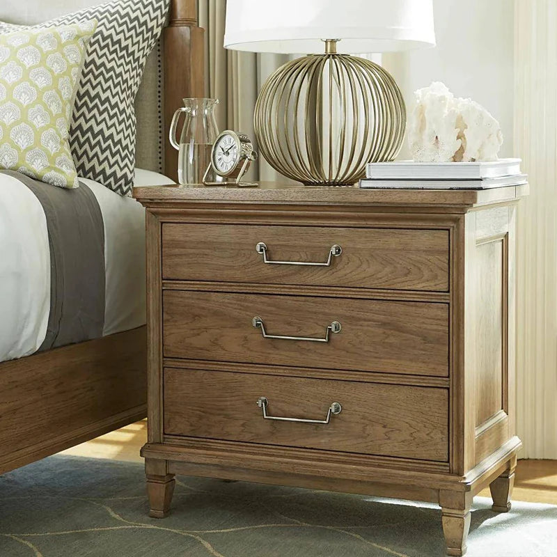 オーク製ナイトテーブル - スタイリッシュなデザインと機能性を兼ね備えた3段収納引き出し付きテーブル fljgj-2140