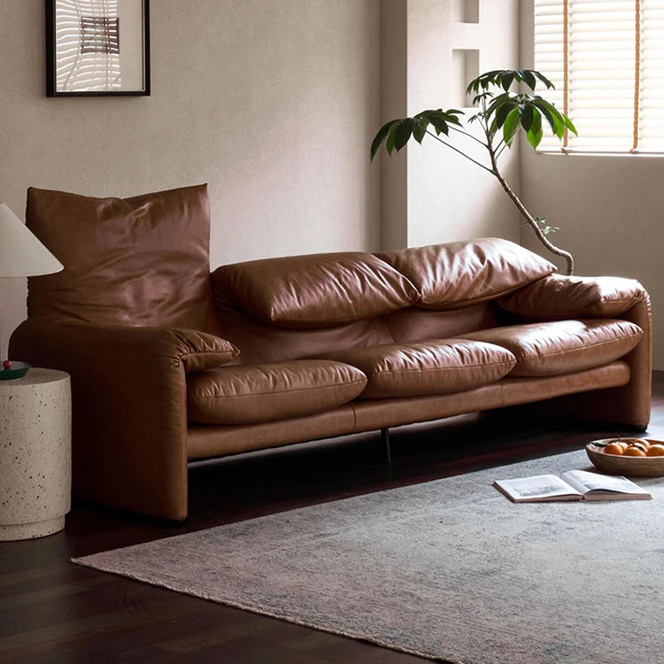 高級感漂う合成皮革ソファー|ダウンとパイン無垢材使用で快適な座り心地|リビングに最適なデザイン fme-3133