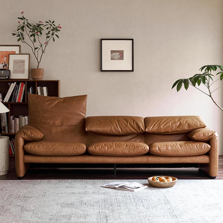 高級感漂う合成皮革ソファー|ダウンとパイン無垢材使用で快適な座り心地|リビングに最適なデザイン fme-3133