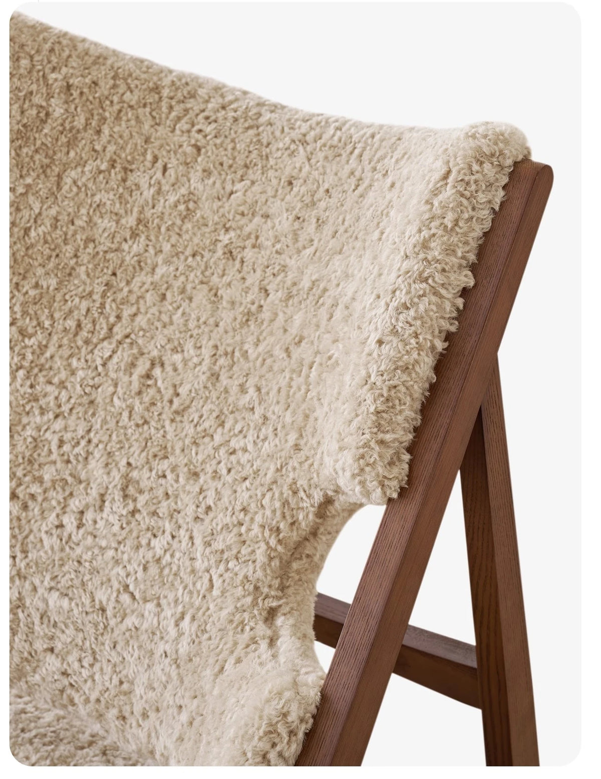 シープボア&シリコンフィル アッシュ材チェア - 快適なリラックス空間のための洗練されたデザイン fme-3136