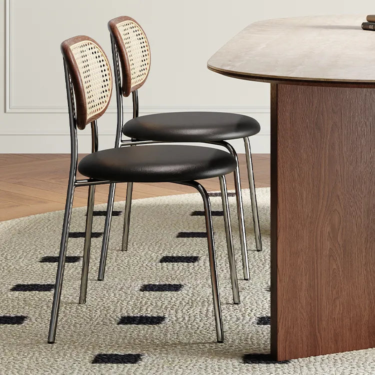 アッシュ材とラタンのモダンチェア - PUレザーとステンレスフレームの高級デザインチェア fmus-4086