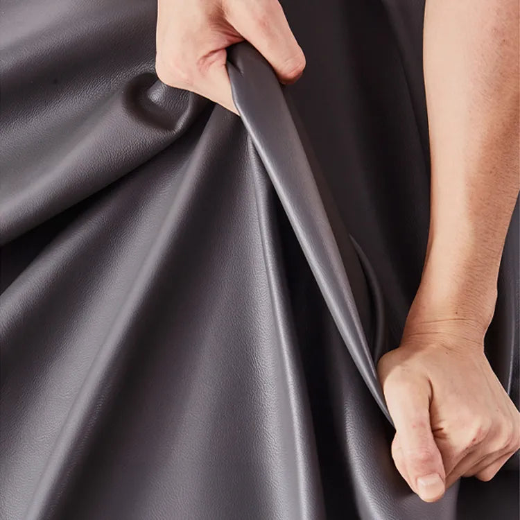 アッシュ材とラタンのモダンチェア - PUレザーとステンレスフレームの高級デザインチェア fmus-4086