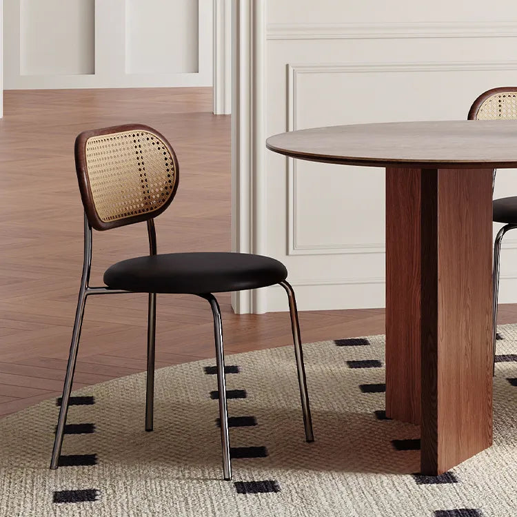 アッシュ材とラタンのモダンチェア - PUレザーとステンレスフレームの高級デザインチェア fmus-4086