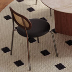 アッシュ材とラタンのモダンチェア - PUレザーとステンレスフレームの高級デザインチェア fmus-4086