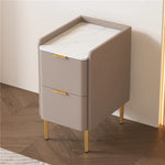 モダンナイトテーブル - パイン材セラミック天板 & PUレザー仕上げ、シンプルでスタイリッシュ、引き出し付き収納、ゴールド脚デザイン fmxjs-5341