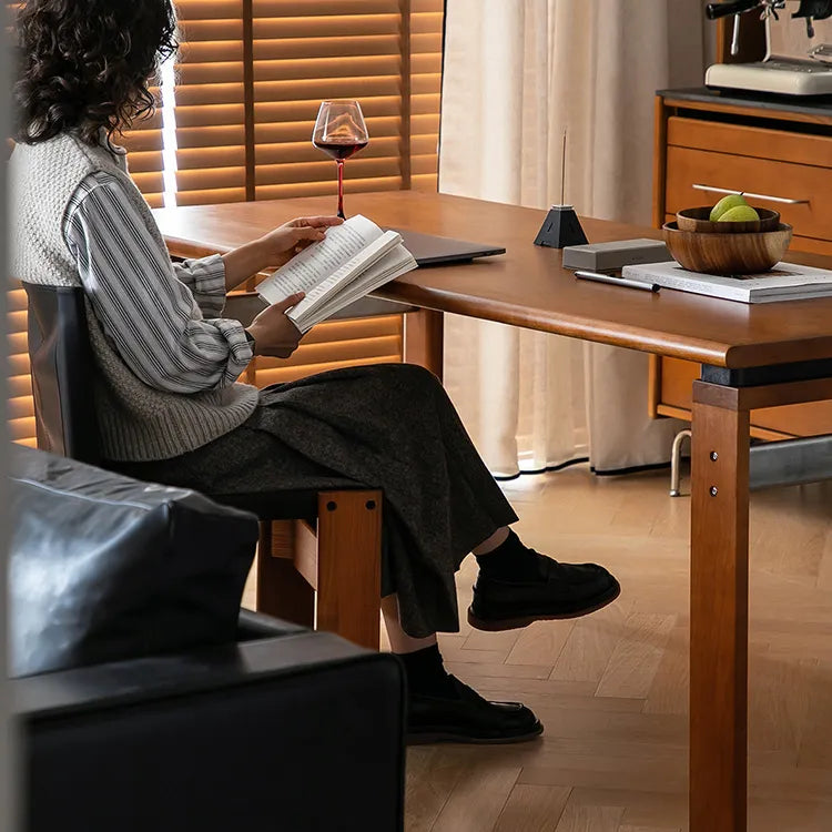 チェリー材とステンレスの高級ダイニングテーブル|魅力的なモダンデザイン fpmxm-2770