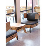 スタイリッシュな多層板製ソファチェア|PUレザー&綿麻クッション付き|モダンインテリアに最適 fqr-5114