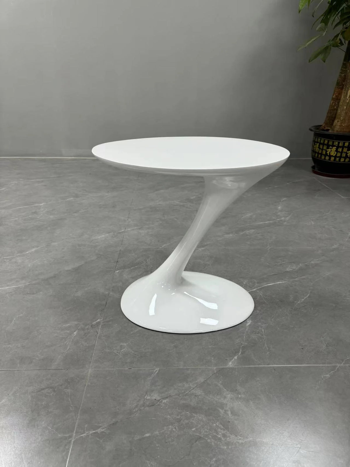 モダンステンレスGFRPセンターテーブル|洗練されたデザインで魅力的なリビング空間を演出 fyeyj-5213