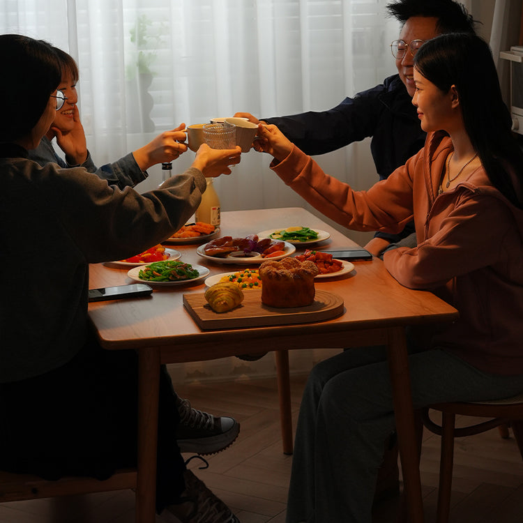 高級テーブル オーク&チェリー材使用 シンプルでエレガントなデザイン fyx-834