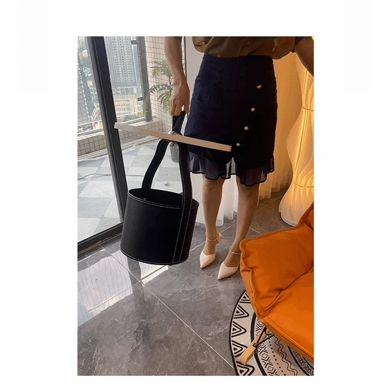 スタイリッシュな合成皮革センターテーブル - 中密度繊維板製で収納も便利!テーブルと収納ボックスが一体化したデザイン。 hakt-5156