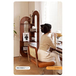 チェリー材とガラスのスタイリッシュラック - ステンレスフレーム付き、コーナーに最適な収納家具 hby-4603