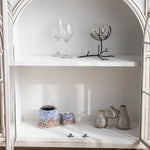 パイン&アイアンのクラシックナイトテーブル優雅なガラス扉デザイン50*36*84cmhdst-4237