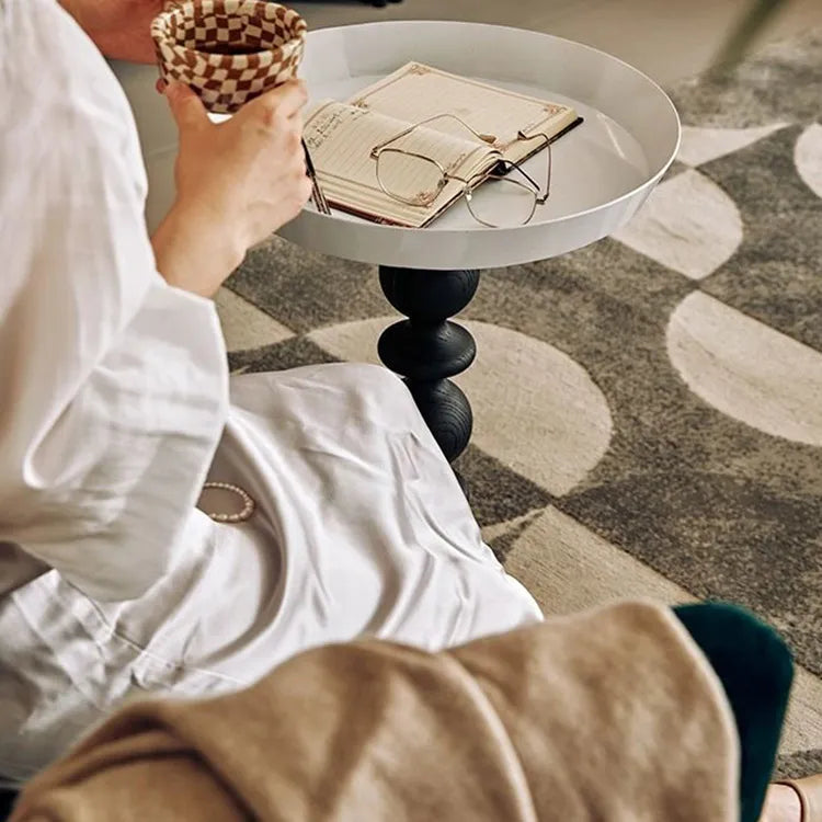 モダンデザインのレッドオークセンターテーブル - シックなインテリアに最適! hggw-4173