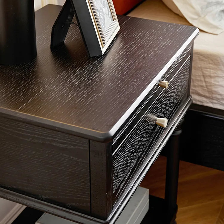 レッドオークの上質ナイトテーブル|高級感漂うおしゃれな収納家具 hggw-4176