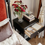 レッドオークの上質ナイトテーブル|高級感漂うおしゃれな収納家具 hggw-4176