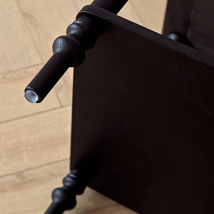 レッドオークの上質ナイトテーブル|高級感漂うおしゃれな収納家具 hggw-4176