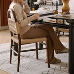 高級レッドオーク&本革チェア | モダンデザインで快適な座り心地 hggw-4178