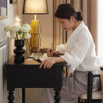 高級感漂うレッドオーク多層板テーブル|エレガントなデザインでお部屋をスタイリッシュに hggw-4182