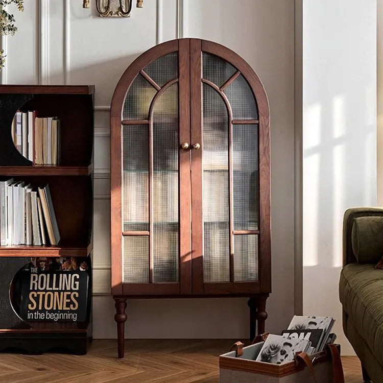 アンティーク風レッドオークキャビネット|ガラス&銅製アクセントの多層板収納 hggw-4186