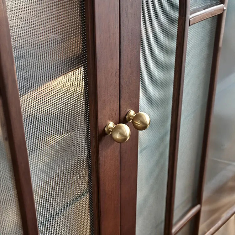 アンティーク風レッドオークキャビネット|ガラス&銅製アクセントの多層板収納 hggw-4186