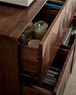 ウォールナットキャビネット - エレガントなデザインの収納家具、リビングやダイニングに最適! hjy-5006