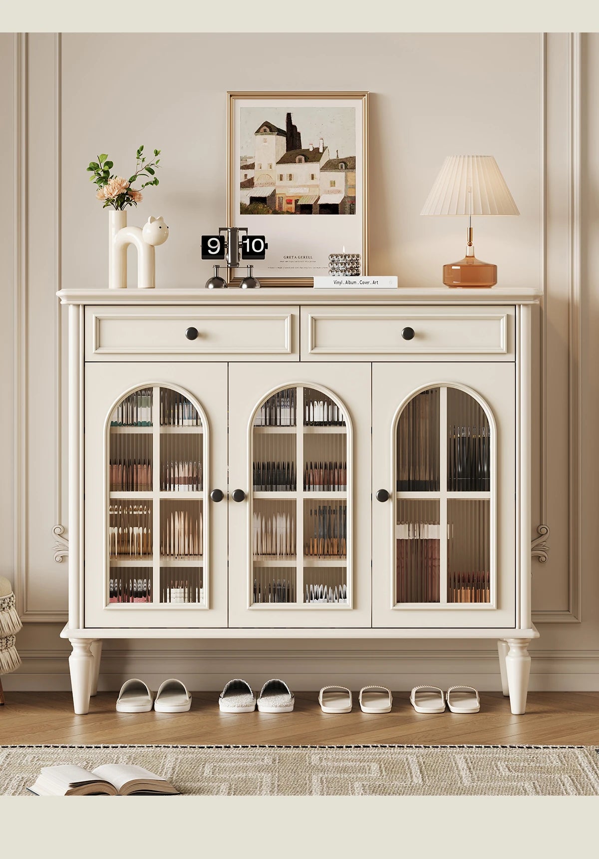 チェリー材とパインの魅力的なキャビネット - 上品なガラス扉付き収納家具でおしゃれなインテリアを実現! hl-4899