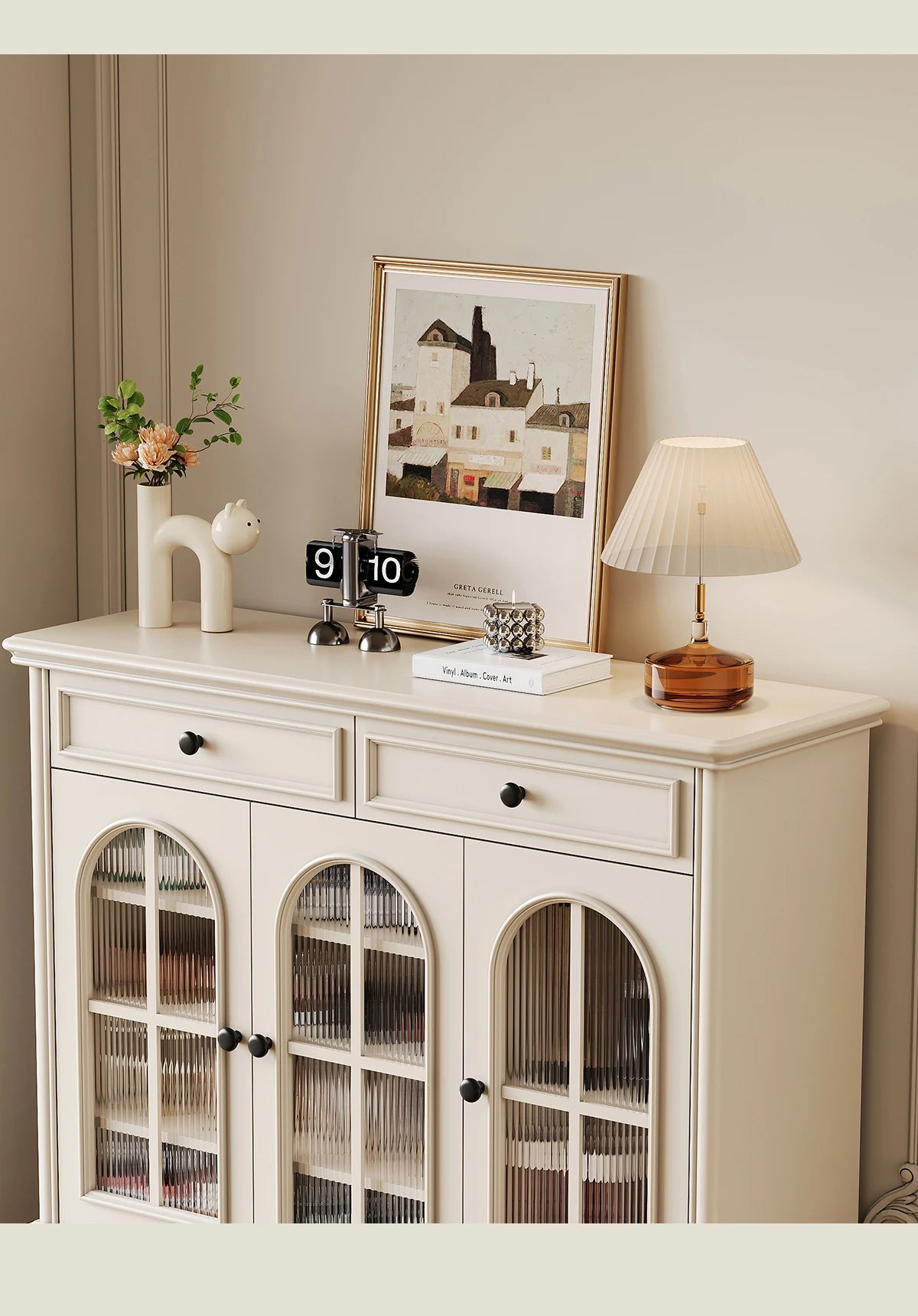 チェリー材とパインの魅力的なキャビネット - 上品なガラス扉付き収納家具でおしゃれなインテリアを実現! hl-4899