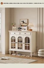 チェリー材とパインの魅力的なキャビネット - 上品なガラス扉付き収納家具でおしゃれなインテリアを実現! hl-4899